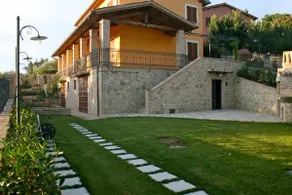 Altes Landhaus und Pool in Umbrian Hills zwischen Foligno und Assisi - Image 2