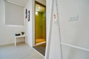 Egg Fashion Triple Room ~ Light Travel Near Tamsui MRT, Old Street, Yingzhan Night Market - Image 3