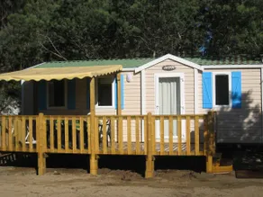 Beach Bungalow T.C - Image 3