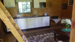 Cozy cabin with private lake access - Image 2