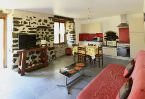 Apartment in renovated Le Coudert farmhouse - Image 2