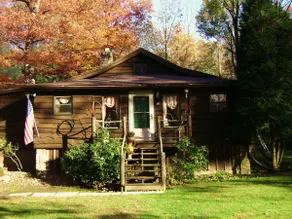 Elegant & Artistic Ligonier Cottage | In the Woods - Image 3
