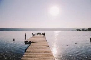 LAKEFRONT LOFT W/PRIVATE DOCK - Image 4