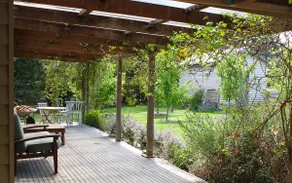 ”Woodbury Cottage” - in beautiful garden setting - Image 5