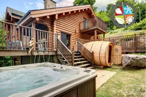 Chalet Grand Manitou Waterfront and Sauna - Image 2