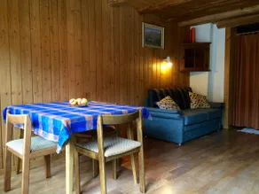 Studio apartment with separate room - Image 5