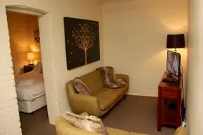 Cosy 1BR unit in the heart of Scone - Image 2