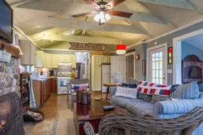 A Historic cottage in gorgeous Glenora. - Image 4