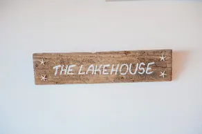 Lakeside Luxury - Image 4
