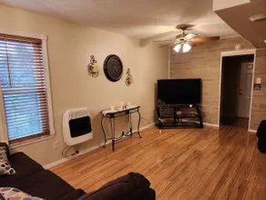 Duplex 10 minutes from downtown Huntington - Image 3