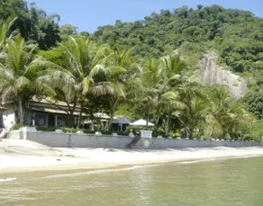 Island beach-front property - Image 5