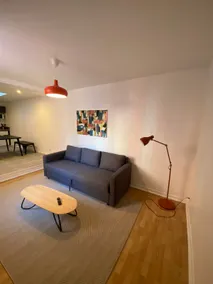 City center apartment near squares - Image 4