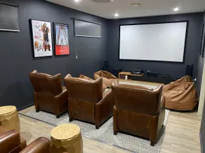 The Palm - Beachside Home with Heated Pool, Cinema & Games Room - Image 4