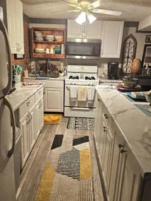 Homey & Comfy, kit &2 Brs, Sq. Ft. 950 - Image 3