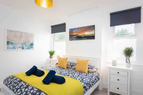 Idyllic retreat with sea views and spacious terrace overlooking Lyme Bay - Image 4