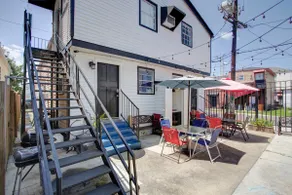 Charming Central 2BR | Courtyard | Pet Friendly - Image 5