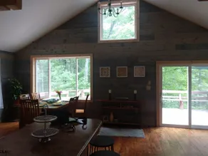 Quaint camp for your next getaway - Image 2