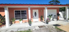 studio suite with private entrance and a patio - Image 3