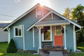 Art Cottage on Yew, Close To Everything Centralia - Image 2