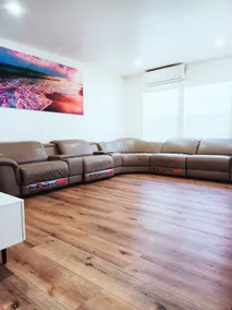 Cheerful 2 Bedroom House Free Parking No Pets No Smoking - Image 4