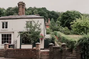 Penny Black Cottage - Image 2