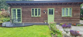 Rutters Garden Cabin - Image 2
