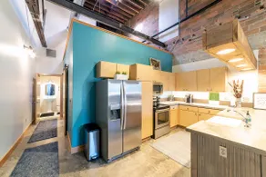 Modern, Urban, Downtown Apartment - Historic - Image 4