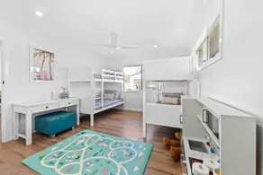 Bribie Beachside Luxury Holiday House - Pool Table - Image 5