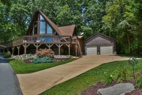 Bent Creek Chalet, Sauna,Jacuzzi,Fire pit and OD shower - Image 3