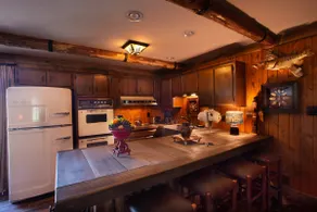 Boone's Cabin - Image 3