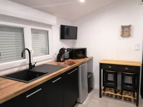 Charming mini house - Image 2