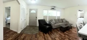 84th Ave. 2 baths, No Stairs! Theater & Firepit - Image 2