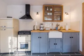 Luxury Coastal Bolthole in Polperro With Parking - NEW LISTING - Image 5