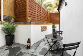 Wanstead Luxe Hideaway - Luxury 2 Bedroom - Image 5
