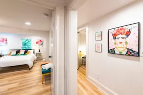 The Suite Peach *Central* Walk to Dining, Beltline - Image 5