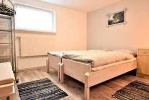 Cozy Apartment with Garden - Image 3