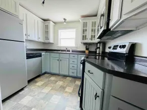 Charming Coastal Farmhouse Close to World Class Golfing, Beaches & Trails - Image 2