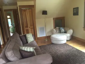 Beautiful Location ! Clean , Modern and Inviting! - Image 2