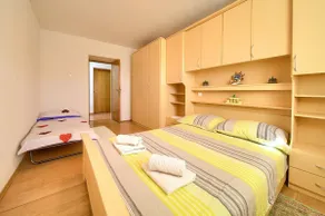 Apartman Kosić with pool 6+2 - Image 5