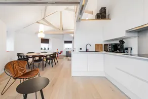 Chic Retreat: New Loft near Vibrant Ghent - Image 2