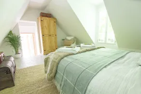Holly Tree Cottage - A Hidden Gem in the Old Town - Image 5