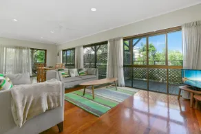 The Beach House, Sunshine Beach - Image 4