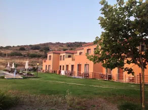 Molivos Sunset Apartments - Image 2