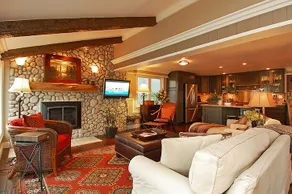 Lake Front Home with Private Dock (sleeps 8) - Image 3