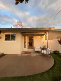 Beautifully Renovated Vacation Home and Back Yard. - Image 3