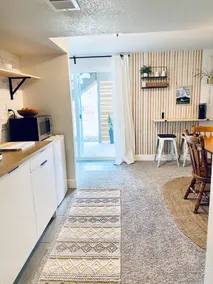 Three Little Arrows Guest Suite - Image 5