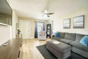 Perfect for Long Term Stays | Cozy & Updated - Image 2