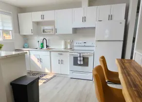 Bright Home by College and Hwy - Image 4