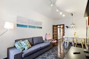 Cozy 3bed Flat With Balcony Close to Plaza España! - Image 2