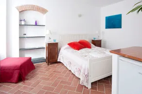 Vernazza apartment in the town center - Image 2